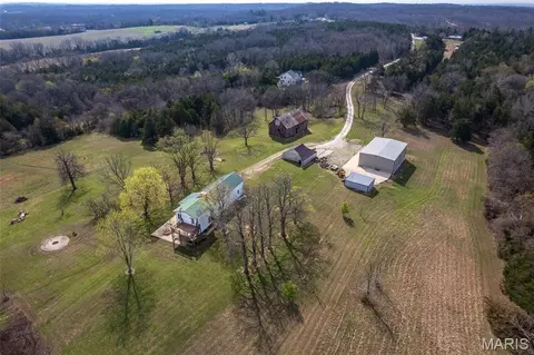 853 Twisted Cedar Dr, Beaufort, MO 63013