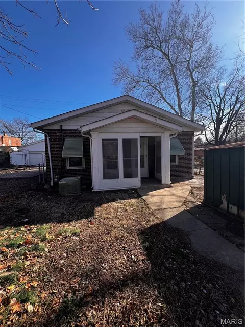 5520 Louisiana Ave, Saint Louis, MO 63111