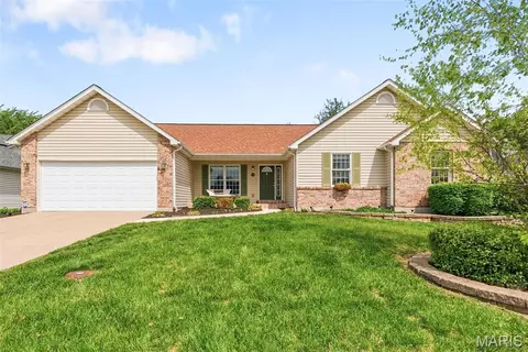 180 Jacobs Way, Saint Peters, MO 63376