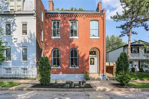 2248 Jules St, Saint Louis, MO 63104