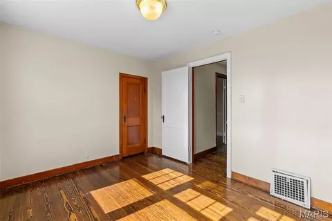 Bedroom - 305 Williams St, Washington, MO 63090 photo 4 of 7