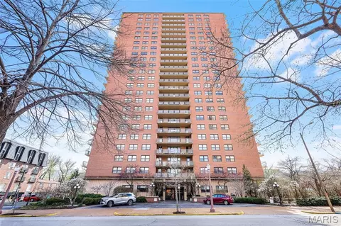 4466 W Pine Blvd #15F, Saint Louis, MO 63108