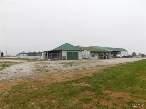 Exterior - 17053 Siloam Ave, Mendon, MO 64660 photo 2 of 10