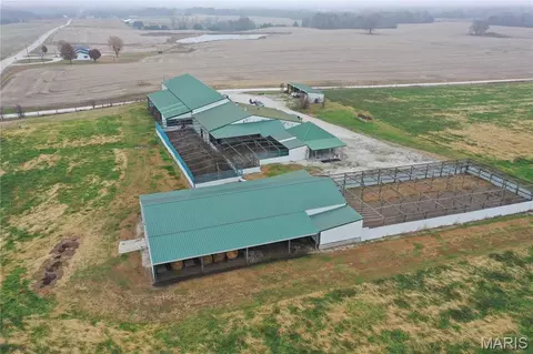 Exterior - 17053 Siloam Ave, Mendon, MO 64660 photo 1 of 10