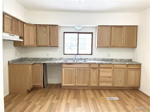Kitchen - 10119 High St, Belgrade, MO 63622 photo 1 of 1