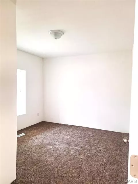 Bedroom - 10119 High St, Belgrade, MO 63622 photo 1 of 3