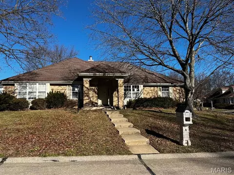 20 Ridge Mount Ct, Saint Charles, MO 63303