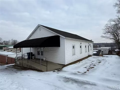 304 Second St, Marble Hill, MO 63764
