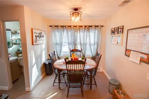 1011 Danforth St, Alton, IL 62002 photo 14
