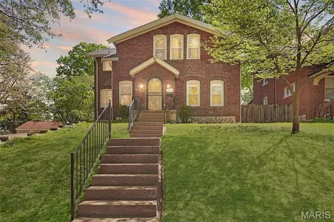1344 Waldron Ave, Saint Louis, MO 63130