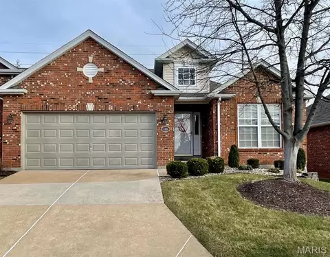 173 Tori Pines Dr, Oakville, MO 63129