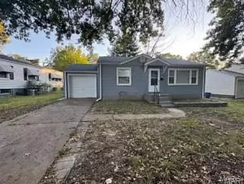 10130 Newbold Dr, Saint Louis, MO 63137