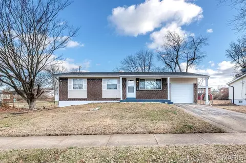 150 Saint Charles St, Florissant, MO 63031