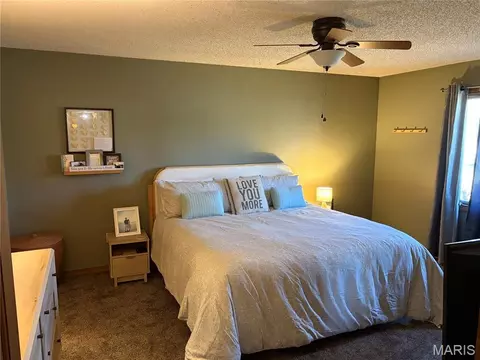 Bedroom - 13915 Maple Ln, Plato, MO 65552 photo 1 of 4