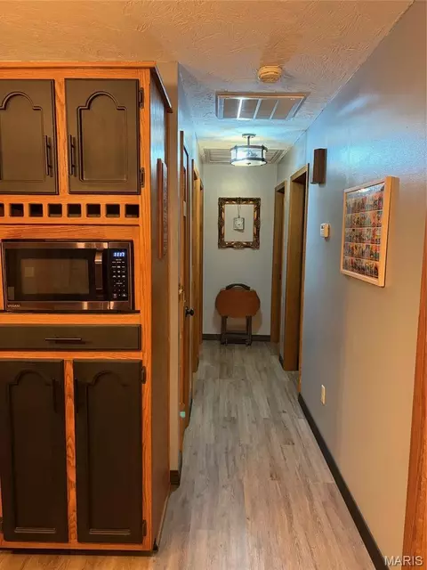 Entry Way - 13915 Maple Ln, Plato, MO 65552 photo 1 of 2