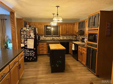 Kitchen - 13915 Maple Ln, Plato, MO 65552 photo 1 of 4