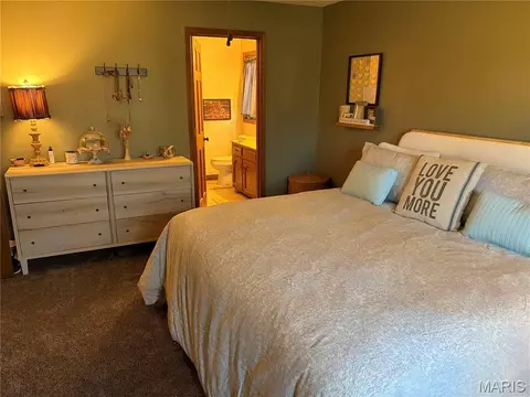 Bedroom - 13915 Maple Ln, Plato, MO 65552 photo 2 of 4