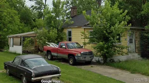 406 W Lake St, Pana, IL 62557