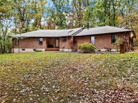 8349 White Oak Trl, Hillsboro, MO 63050