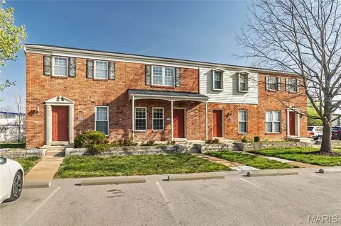 1212 Clarkson Ct #1212, Ballwin, MO 63011