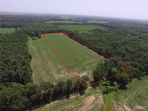 000 E Rileyville Rd, Dix, IL 62830 photo 2