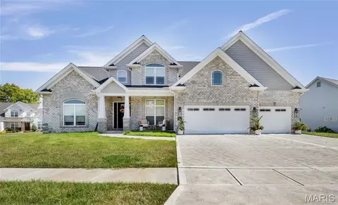 1016 Bellevaux Pl, Saint Charles, MO 63301