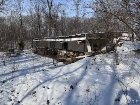98 Oak Tree Ln, Winfield, MO 63389