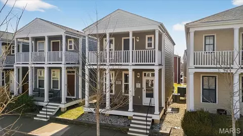 3257 Camp St, Saint Charles, MO 63301
