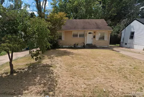 254 Estridge Rd, Saint Louis, MO 63137