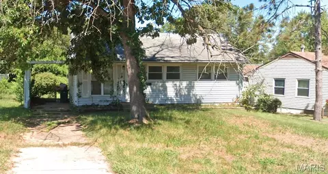345 Cameron Rd, Saint Louis, MO 63137