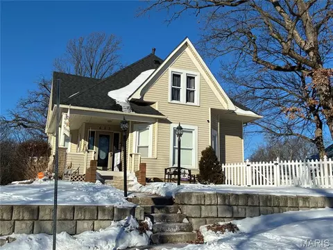 615 Grigg St, Greenville, IL 62246