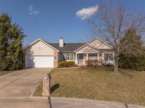 157 Choctaw Dr, Wentzville, MO 63385