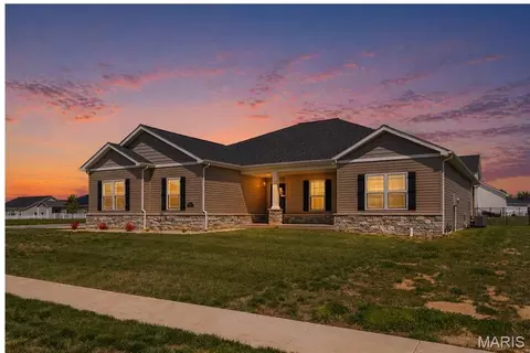 1361 Dove Hollow Cir, O'fallon, IL 62269