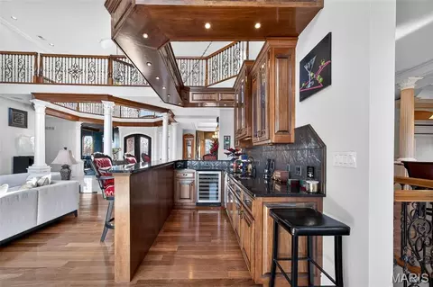 Kitchen - 27499 Franklin Rd, Wright City, MO 63390 photo 2 of 11