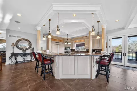 Kitchen - 27499 Franklin Rd, Wright City, MO 63390 photo 1 of 11