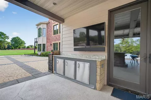 Exterior - 27499 Franklin Rd, Wright City, MO 63390 photo 4 of 15
