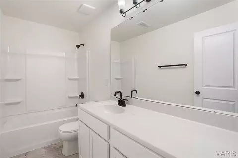 1045 Bloomfield Dr, Eureka, MO 63025 photo 5