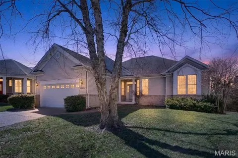 2098 Hawks Landing Dr #S, Lake Saint Louis, MO 63367