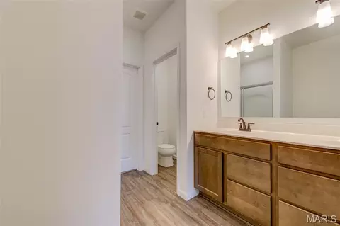 Bath - 327 Dalriada Blvd, O'fallon, MO 63368 photo 1 of 2