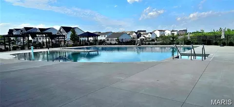 Exterior - 327 Dalriada Blvd, O'fallon, MO 63368 photo 3 of 5