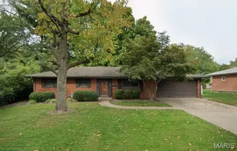 311 Chevy Chase Dr, Belleville, IL 62223