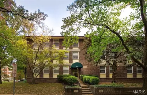 7571 Wellington Way #1A, Saint Louis, MO 63105