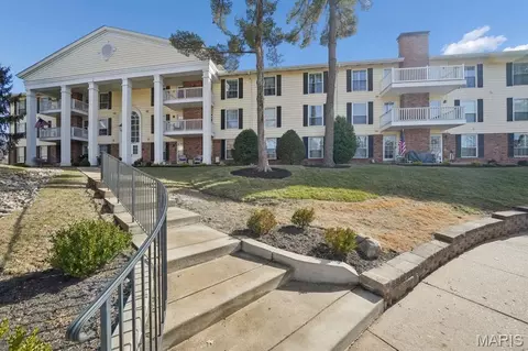 1530 Bedford Forge Ct #3, Chesterfield, MO 63017