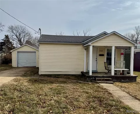 910 N Church St, Union, MO 63084