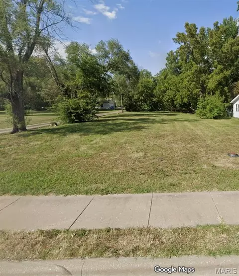 3945 Pontoon Rd, Granite City, IL 62040