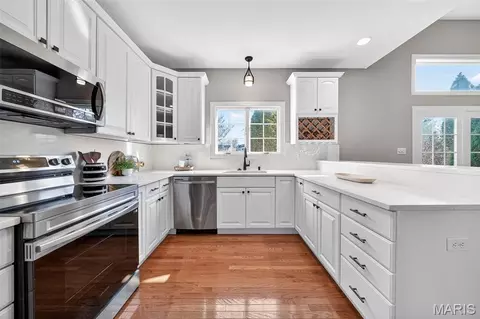 Kitchen - 112 Wake Forest Pl, O'fallon, MO 63368 photo 3 of 6