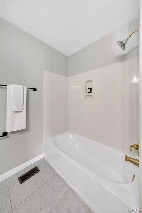 Bath - 112 Wake Forest Pl, O'fallon, MO 63368 photo 7 of 8
