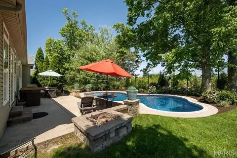 Exterior - 233 Fox Haven Dr, O'fallon, MO 63368 photo 7 of 15