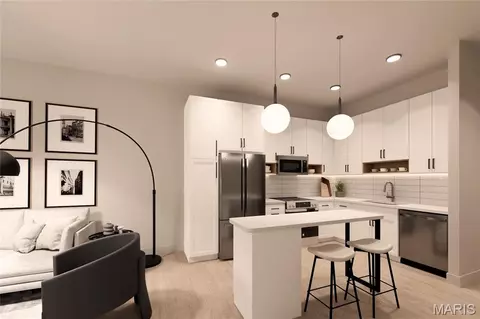 1121 S Main St #215, Saint Charles, MO 63301