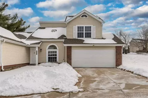 1300 Forest Creek Dr #1, Saint Charles, MO 63303